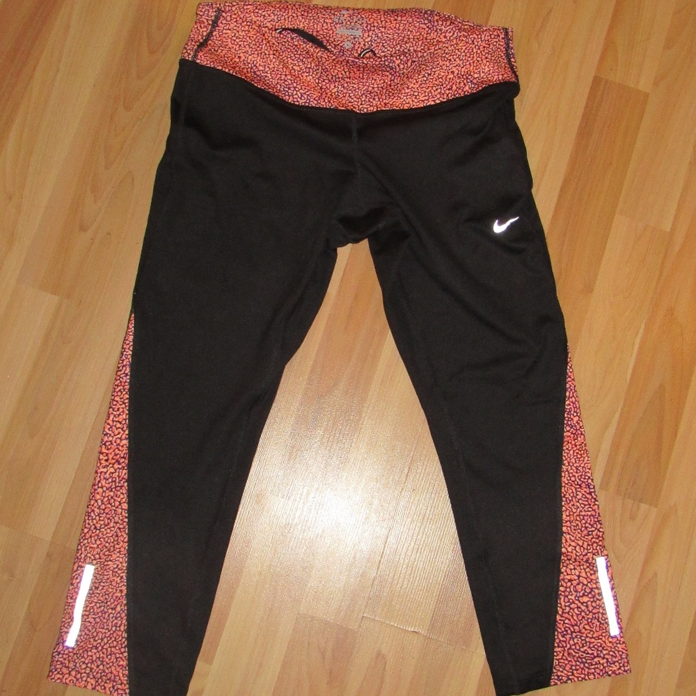 Nike Dri Fit Cropped Pants